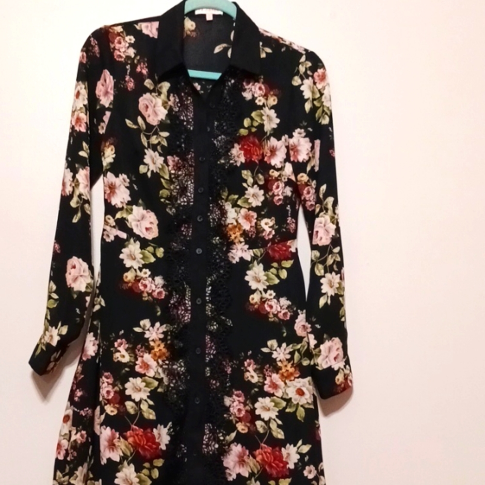 Re Named Black Floral Dress Small long sleeve lined Lace front button down flare